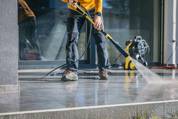 Concrete Cleaning in Costa Mesa