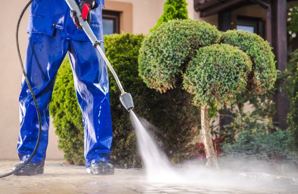 Driveway Cleaning in Costa Mesa