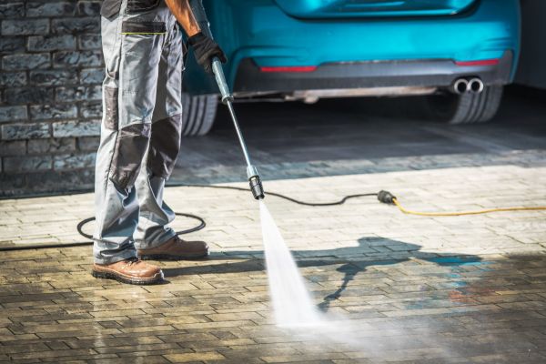 Cost of Driveway Pressure Washing in Costa Mesa