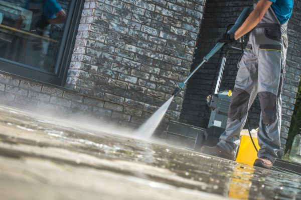 Power Cleaning in Costa Mesa