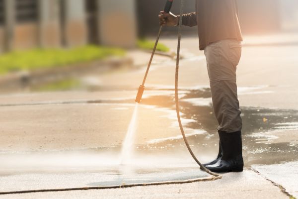 Residential Concrete Cleaning in Costa Mesa