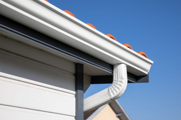 Roofline Cleaning in Costa Mesa