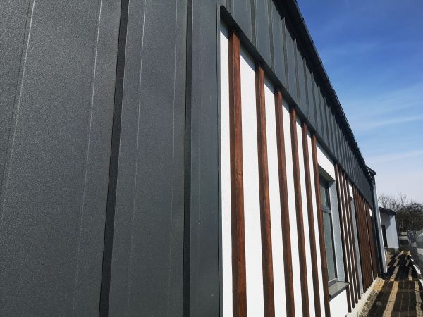 Aluminum Siding Power Washing in Costa Mesa