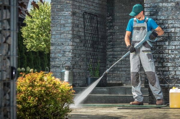 Outside House Cleaning in Costa Mesa