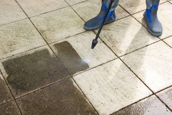 Outdoor Concrete Cleaning in Costa Mesa