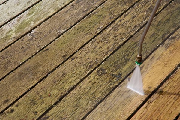 Deck Mold Removal in Costa Mesa